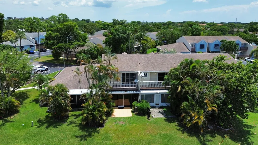 309 W Hemingway Cir Margate, FL 33063