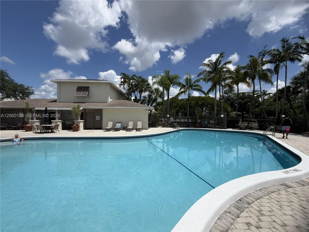 309 W Hemingway Cir Margate, FL 33063