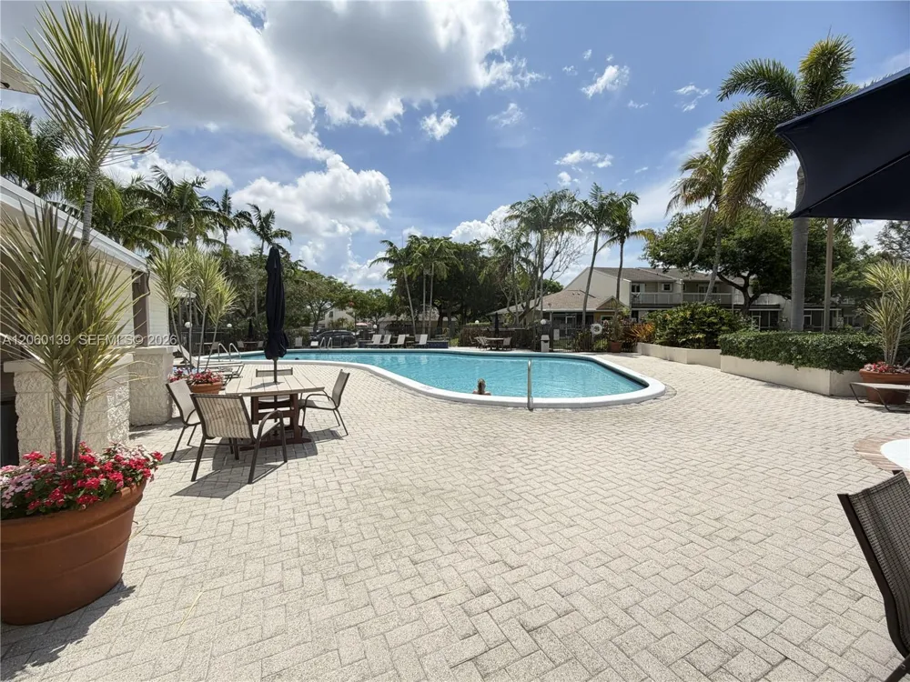 309 W Hemingway Cir Margate, FL 33063