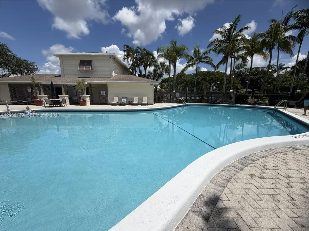 309 W Hemingway Cir Margate, FL 33063