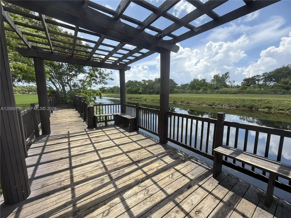 309 W Hemingway Cir Margate, FL 33063