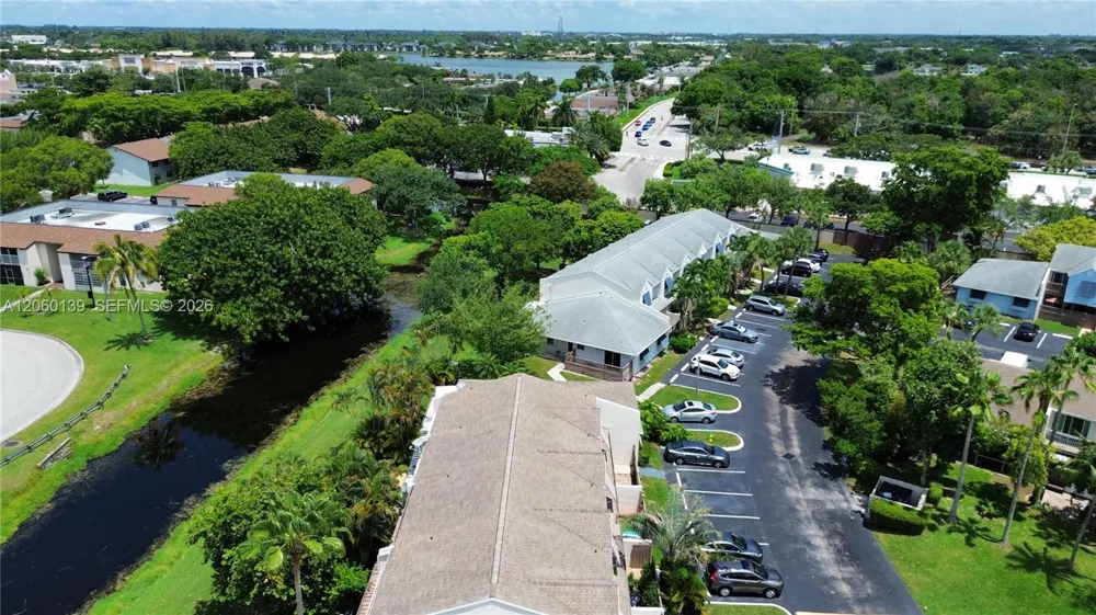 309 W Hemingway Cir Margate, FL 33063