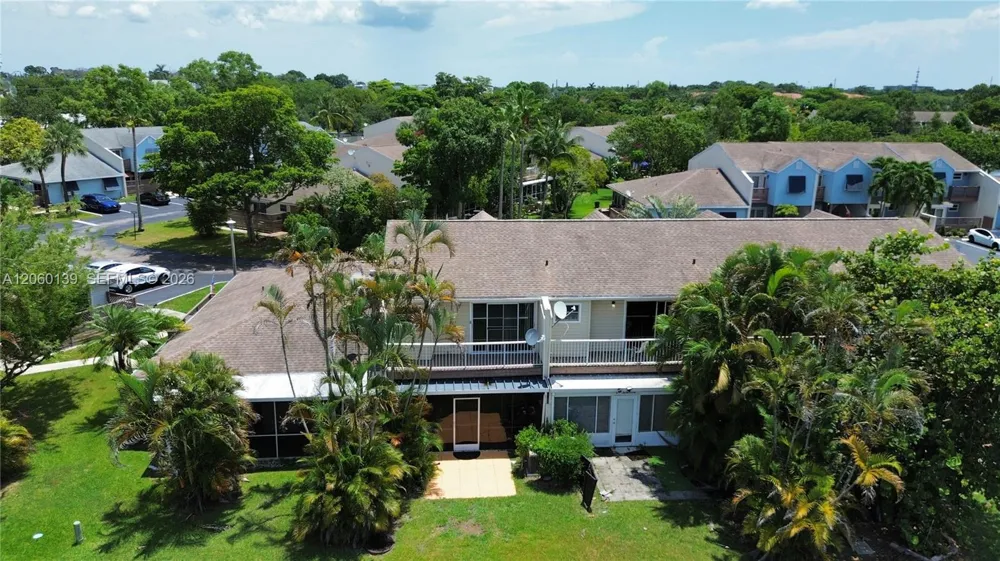 309 W Hemingway Cir Margate, FL 33063