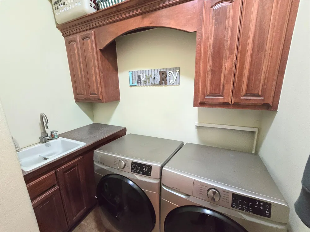4207 Mesquite Avenue Lyford, TX 78569