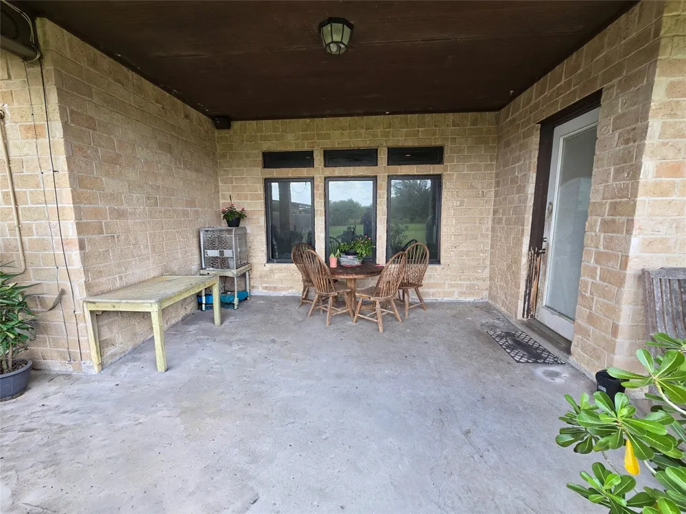 4207 Mesquite Avenue Lyford, TX 78569