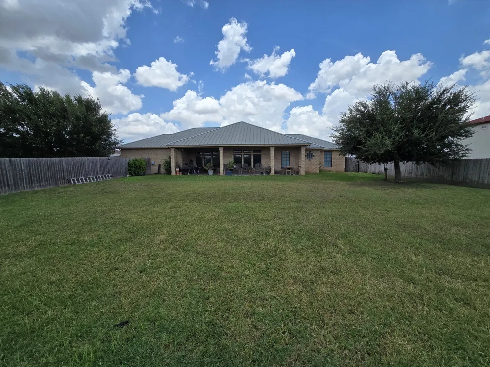 4207 Mesquite Avenue Lyford, TX 78569