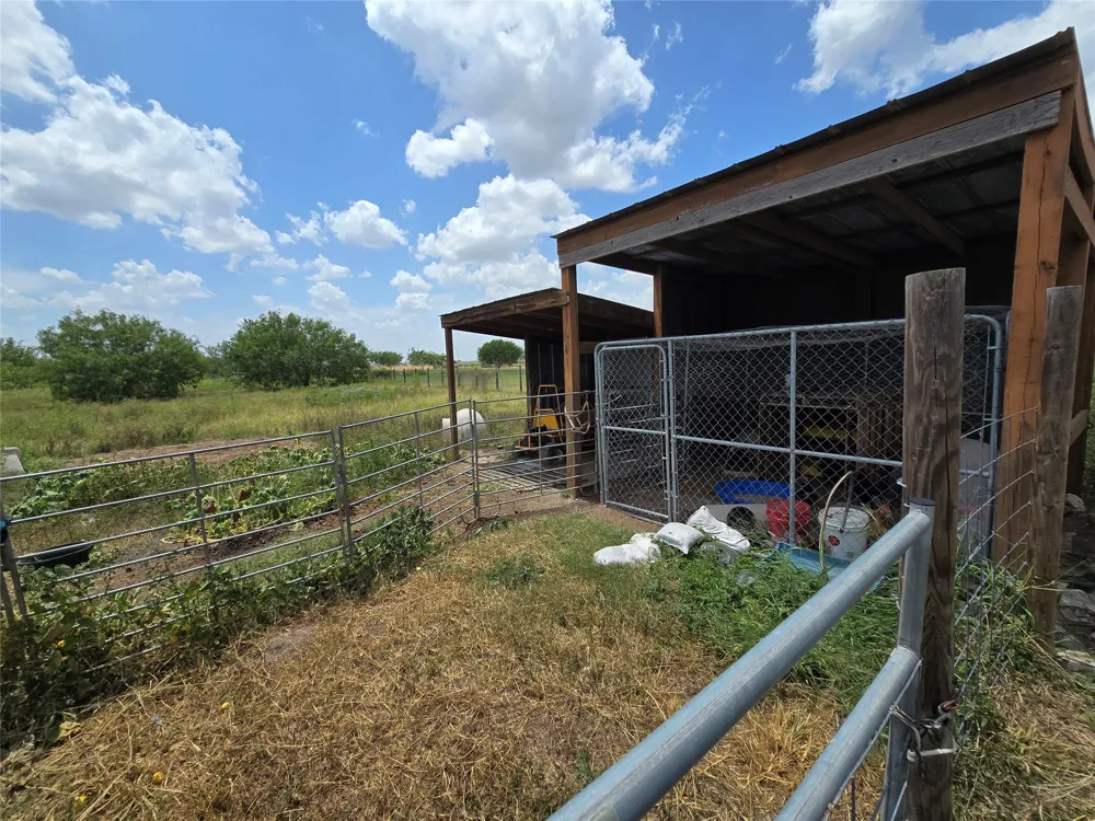 4207 Mesquite Avenue Lyford, TX 78569