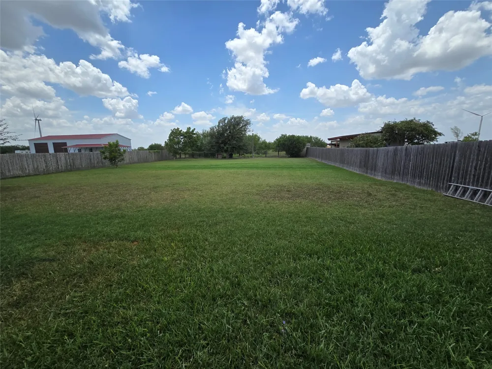 4207 Mesquite Avenue Lyford, TX 78569