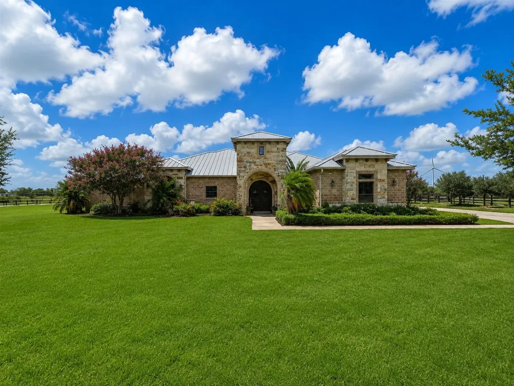 4207 Mesquite Avenue Lyford, TX 78569