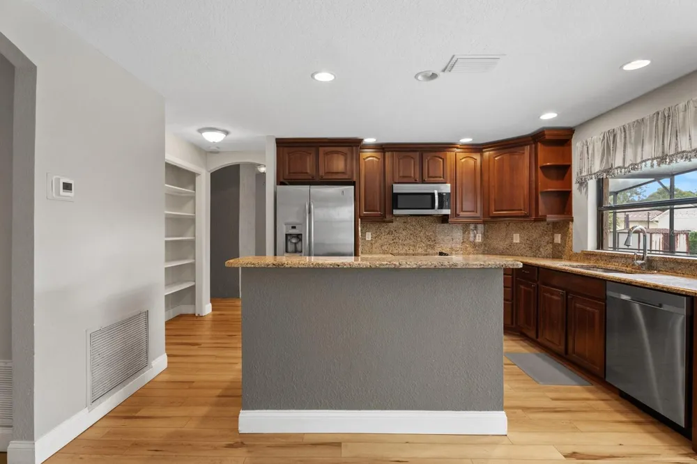 7437 PINEMOUNT DRIVE Orlando, FL 32819