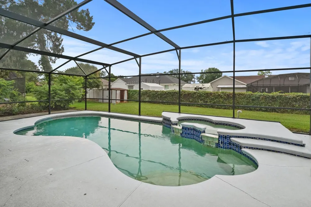7437 PINEMOUNT DRIVE Orlando, FL 32819