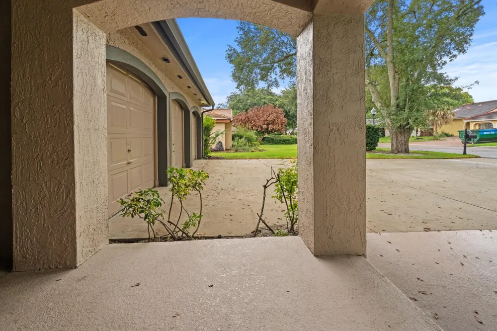7437 PINEMOUNT DRIVE Orlando, FL 32819