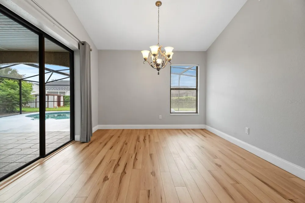 7437 PINEMOUNT DRIVE Orlando, FL 32819