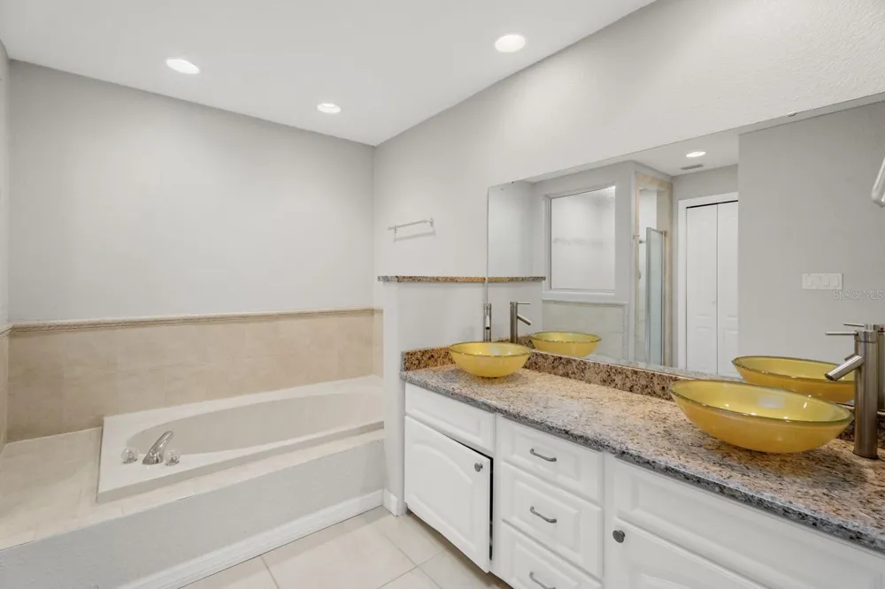 7437 PINEMOUNT DRIVE Orlando, FL 32819