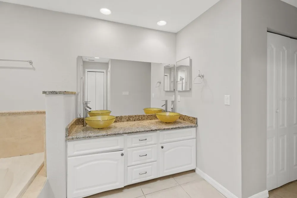 7437 PINEMOUNT DRIVE Orlando, FL 32819