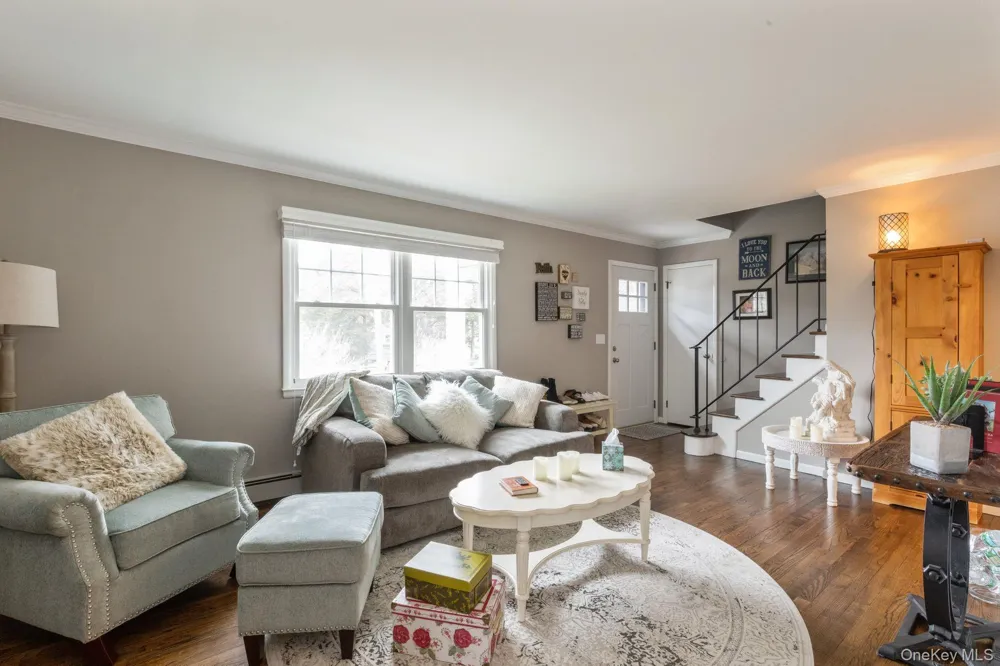 34 Norbury Road Hampton Bays, NY 11946
