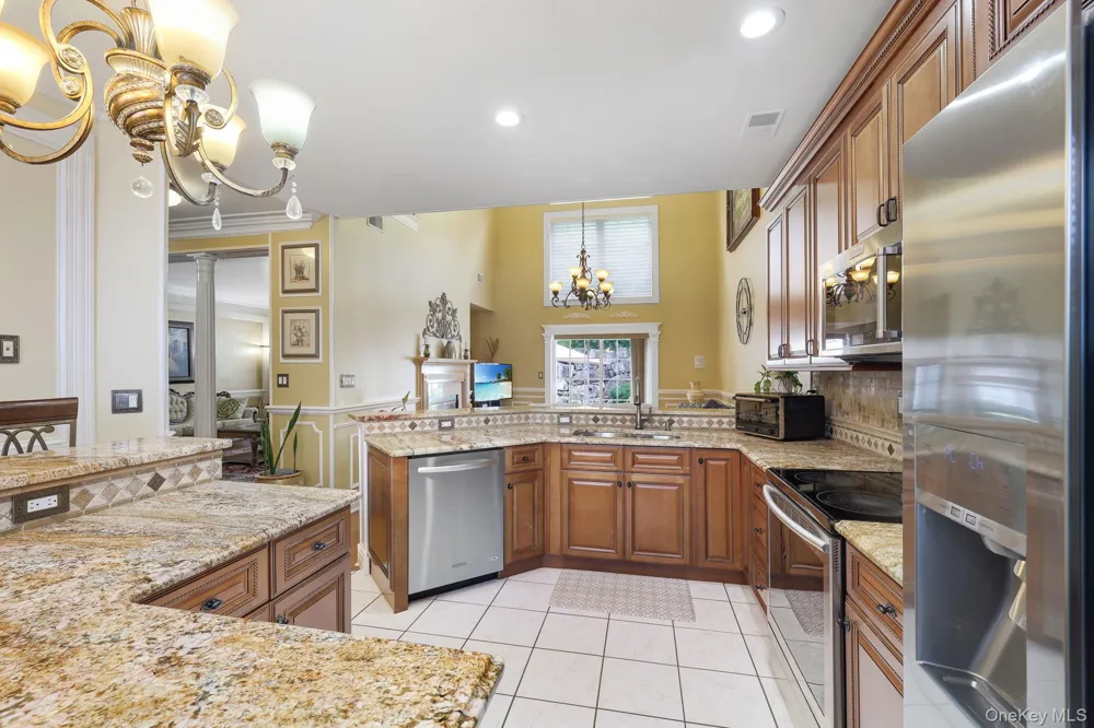 271 Woodlands Drive Tuxedo Park, NY 10987