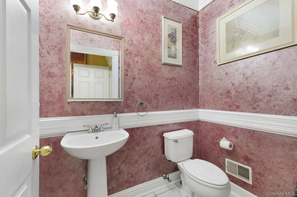 271 Woodlands Drive Tuxedo Park, NY 10987