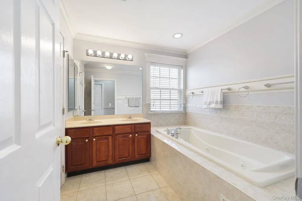 271 Woodlands Drive Tuxedo Park, NY 10987