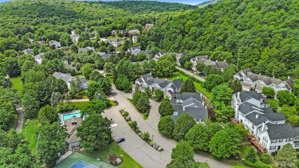271 Woodlands Drive Tuxedo Park, NY 10987