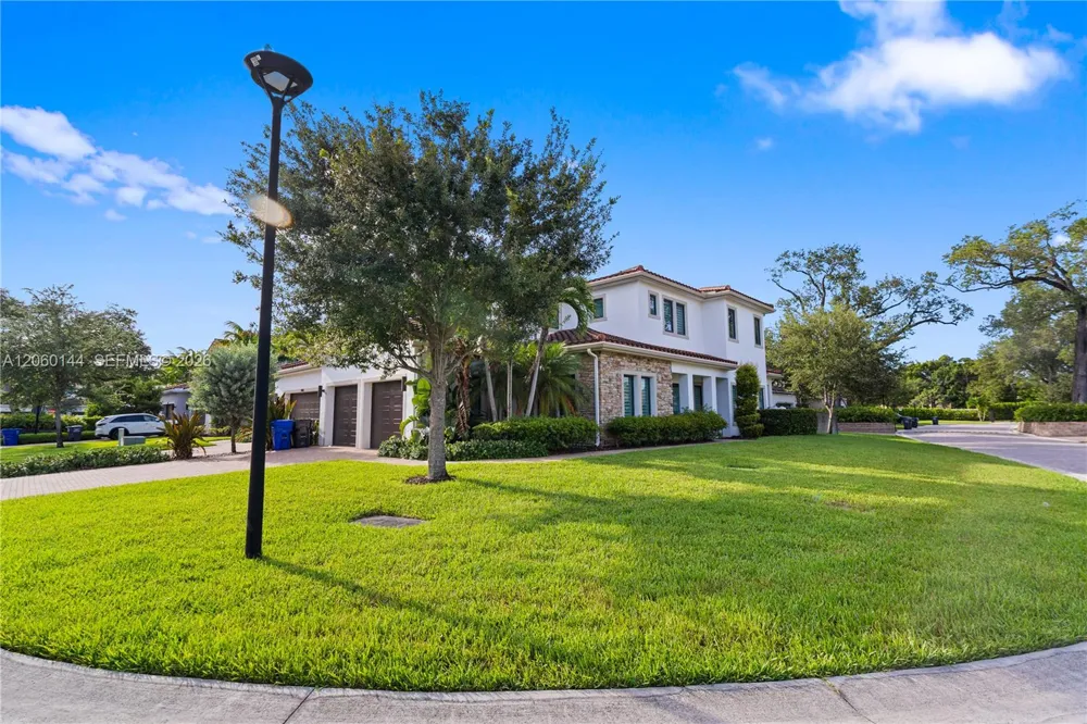 3472 Emerson Ln #00 Hollywood, FL 33312