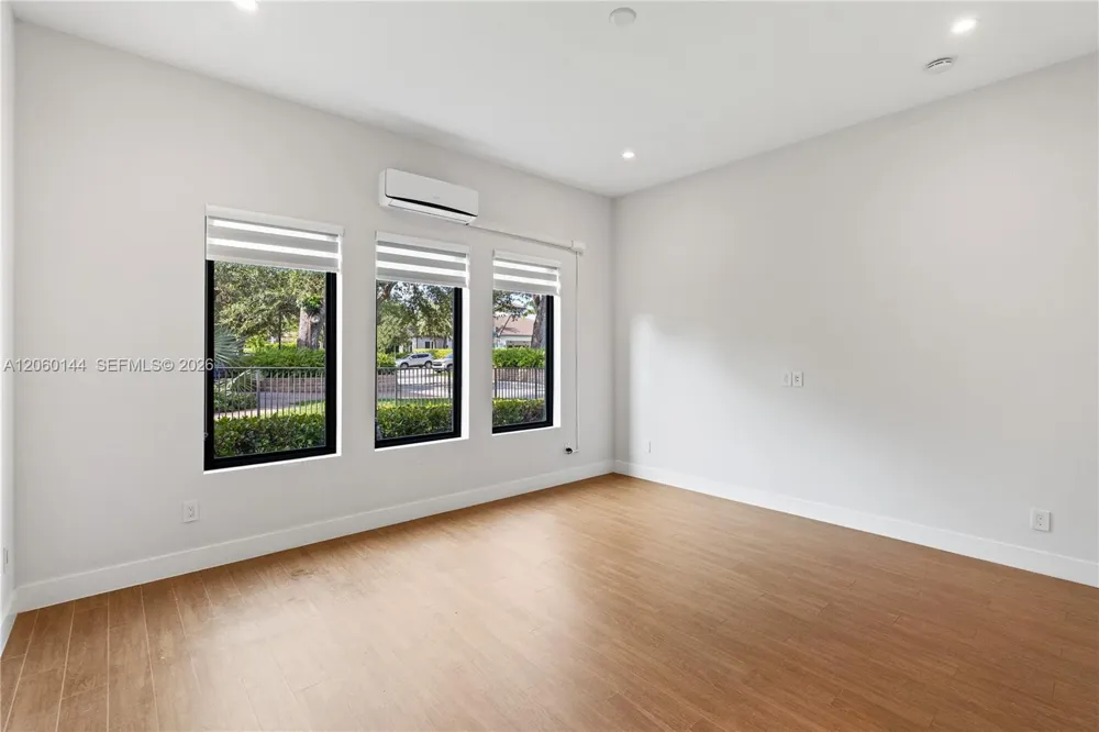 3472 Emerson Ln #00 Hollywood, FL 33312