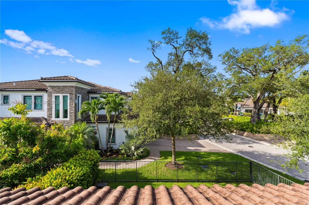 3472 Emerson Ln #00 Hollywood, FL 33312