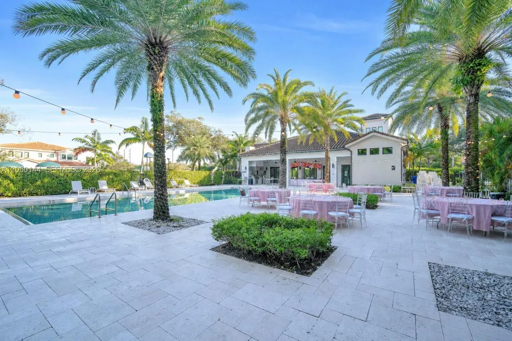 3472 Emerson Ln #00 Hollywood, FL 33312