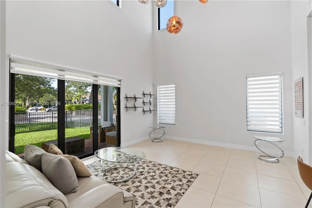 3472 Emerson Ln #00 Hollywood, FL 33312