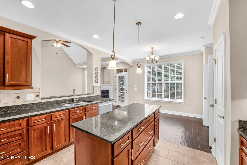 2636 Nicholas View Lane Knoxville, TN 37931
