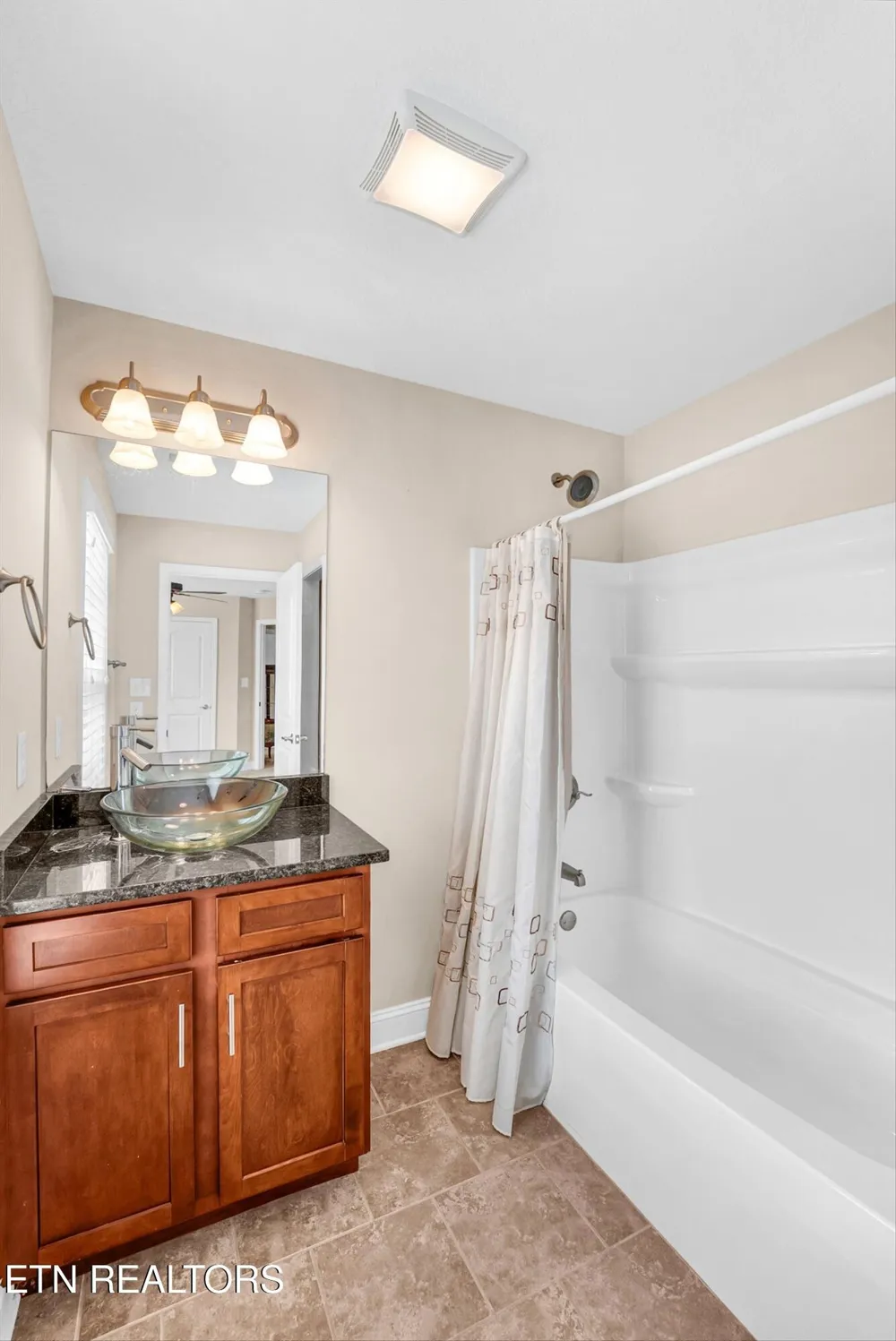 2636 Nicholas View Lane Knoxville, TN 37931