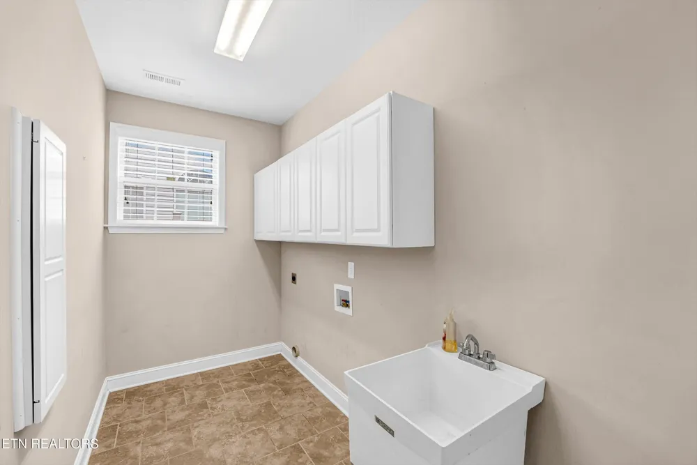 2636 Nicholas View Lane Knoxville, TN 37931