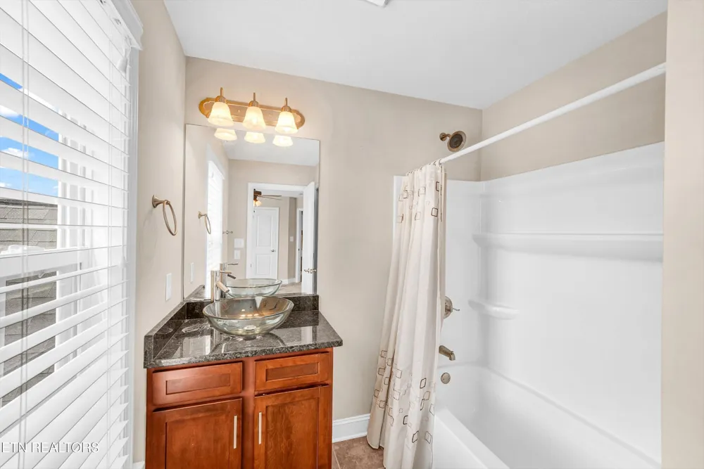 2636 Nicholas View Lane Knoxville, TN 37931