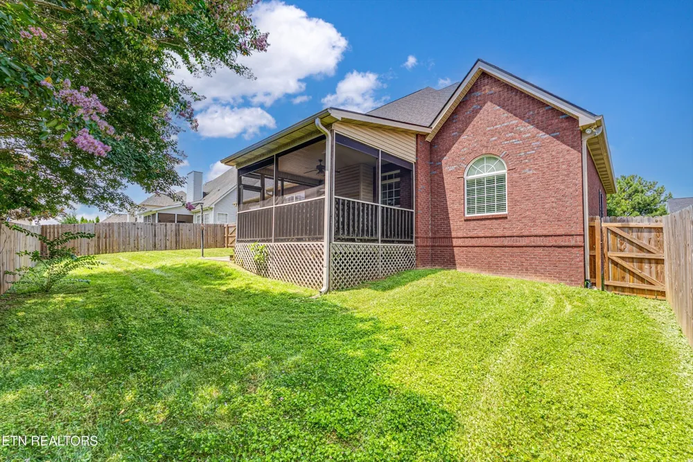 2636 Nicholas View Lane Knoxville, TN 37931