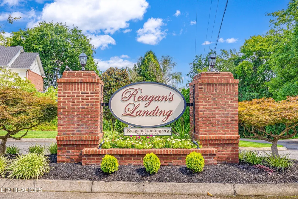 2636 Nicholas View Lane Knoxville, TN 37931