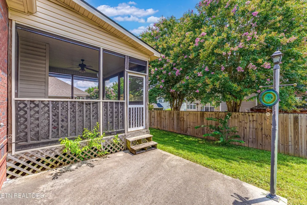 2636 Nicholas View Lane Knoxville, TN 37931
