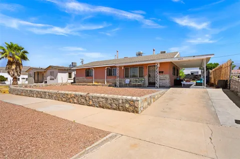 4405 Tularosa Avenue