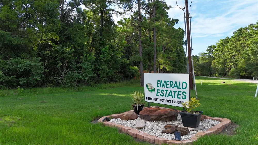 35 Naples Way Huntsville, TX 77320
