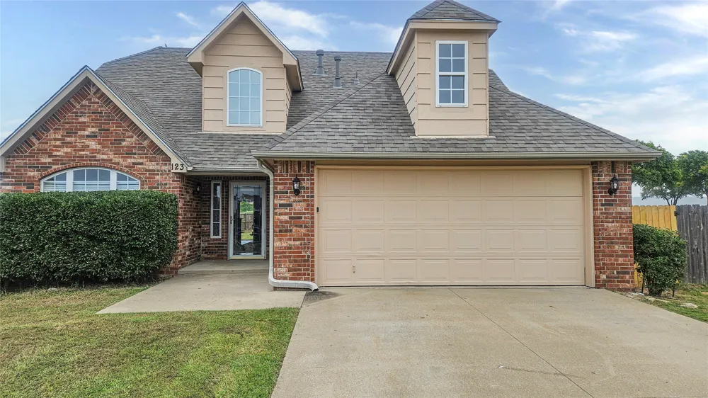 123 E 156th Place S Glenpool, OK 74033