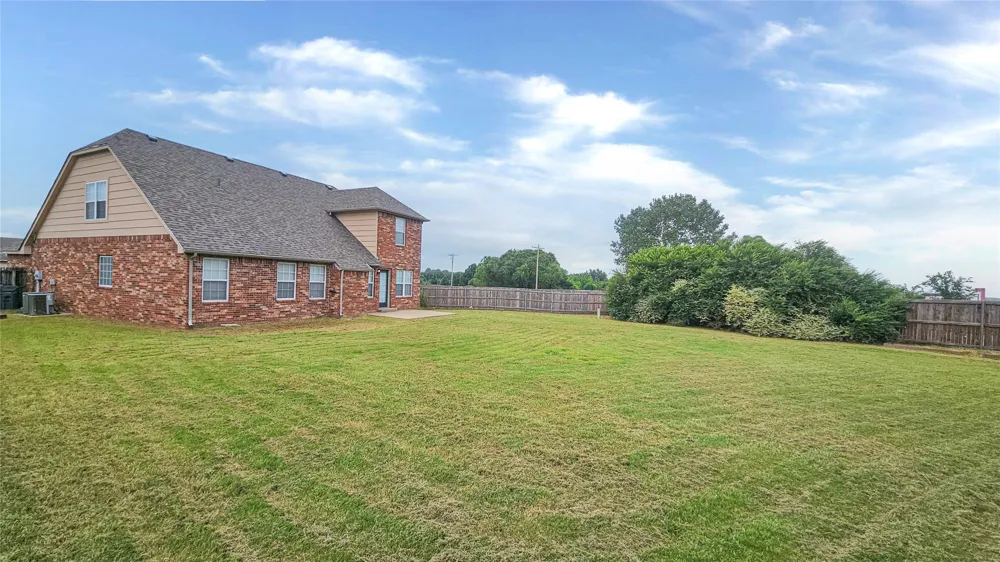 123 E 156th Place S Glenpool, OK 74033