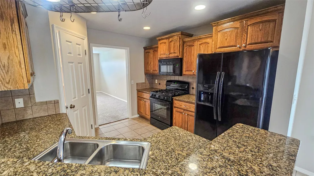 123 E 156th Place S Glenpool, OK 74033