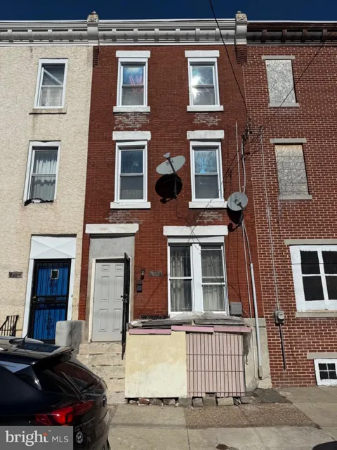 2021 W WESTMORELAND STREET
