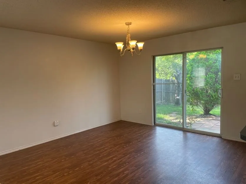 820 Eagle Drive Saginaw, TX 76131