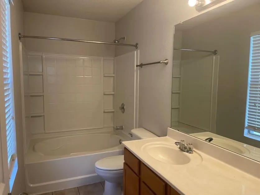 820 Eagle Drive Saginaw, TX 76131