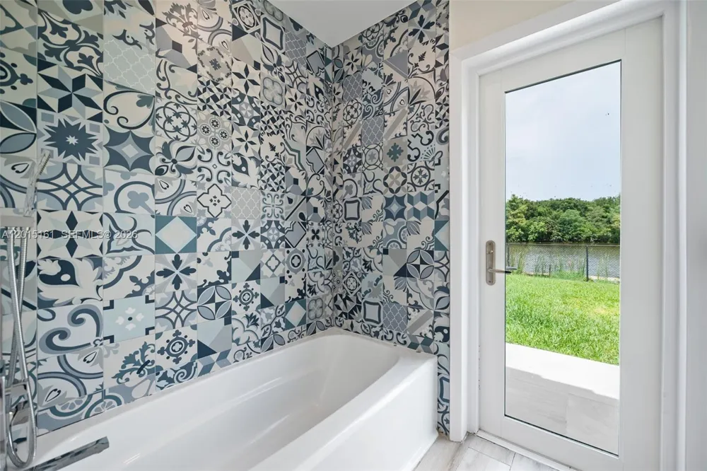 3292 Ridge Trce Davie, FL 33328