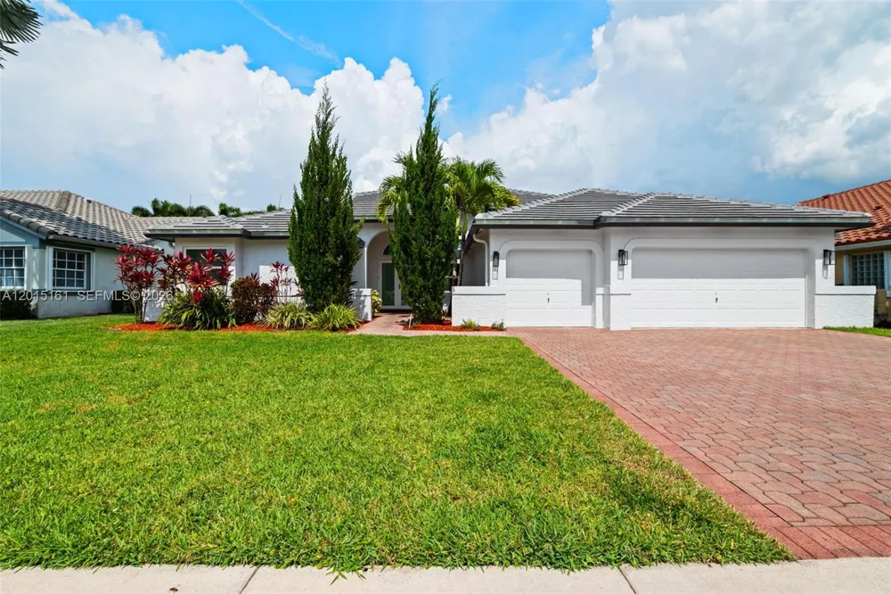 3292 Ridge Trce Davie, FL 33328