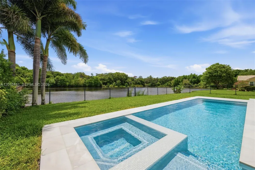 3292 Ridge Trce Davie, FL 33328