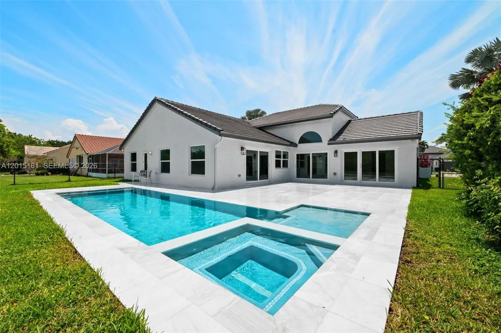3292 Ridge Trce Davie, FL 33328