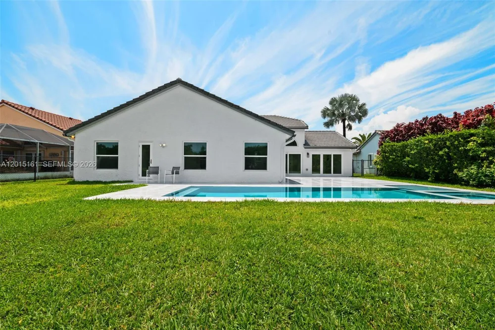 3292 Ridge Trce Davie, FL 33328