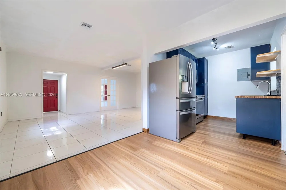76 NE 170th St North Miami Beach, FL 33162